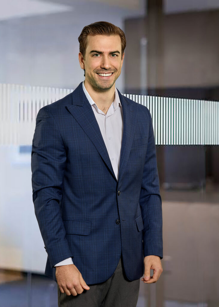 Jamie Burnette Full Headshot